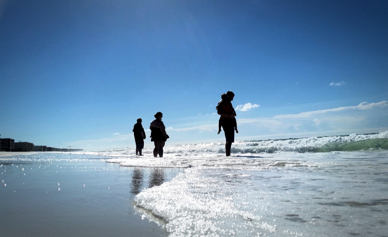 silhouetted-in-the-surf-on-vacation-2025-02-15-17-33-47-utc.jpg