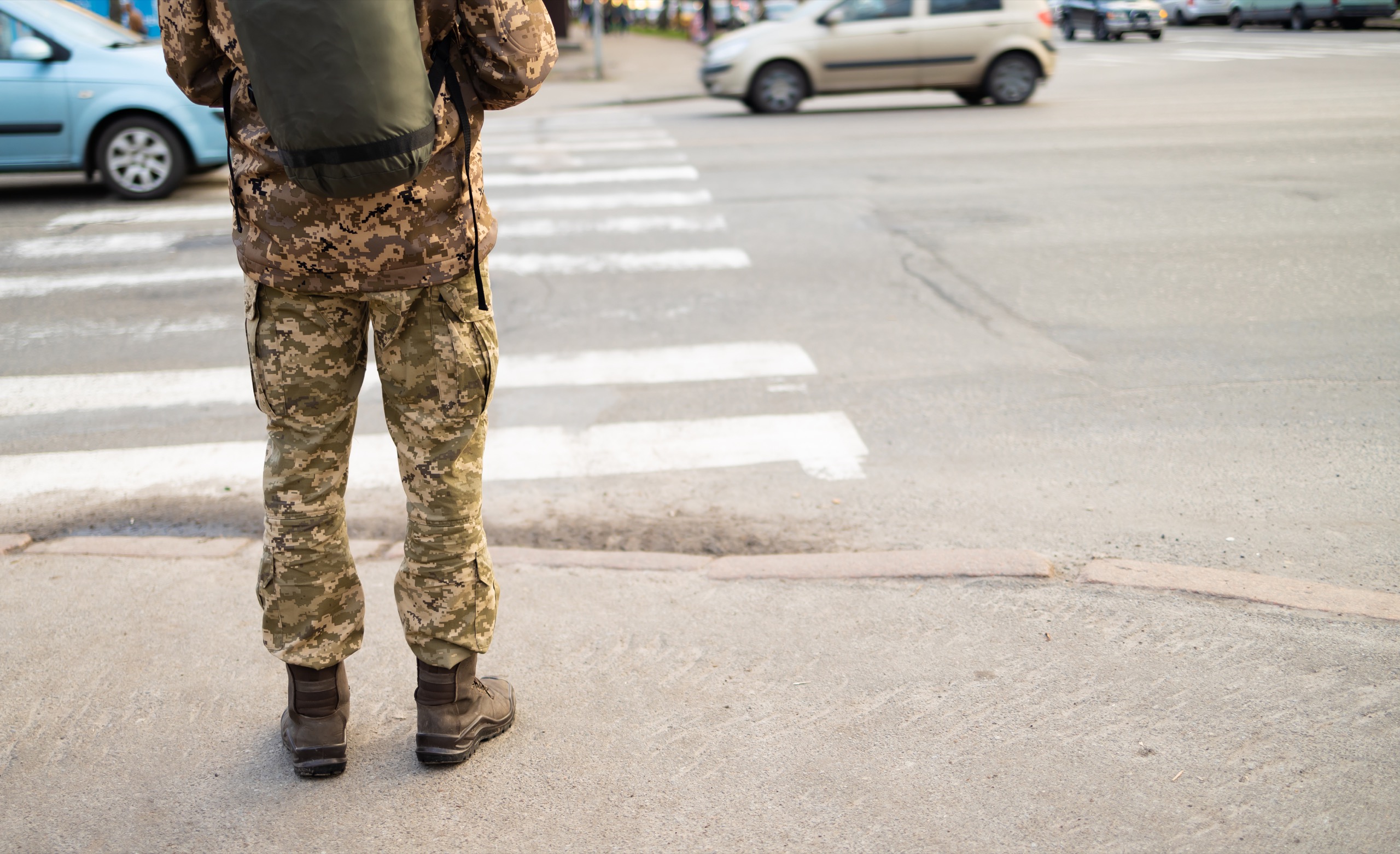 ukrainian-soldier-wearing-military-uniform-with-fl-2025-03-13-00-53-09-utc.jpg
